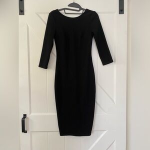 ✨SUPER cute little black dress, plus zipper!✨